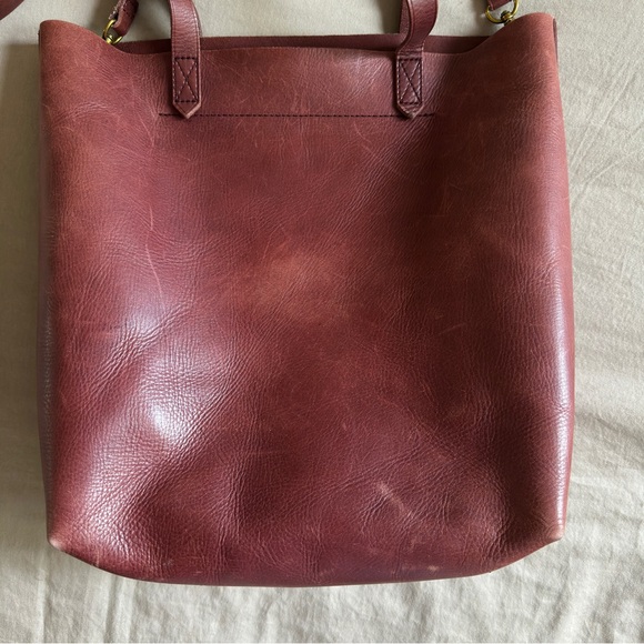 Madewell Medium Transport Crossbody Tote in Burgundy - Picture 3 of 8